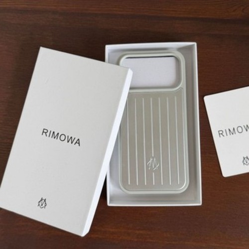 Nuova custodia cellulare - , in